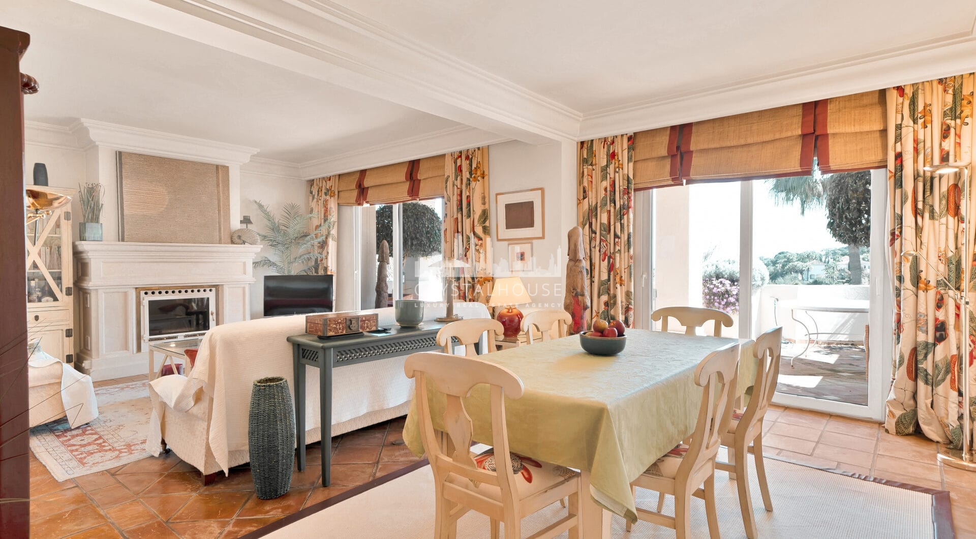 Luxury Penthouse with Panoramic Golf and sea Views in Las Alamandas