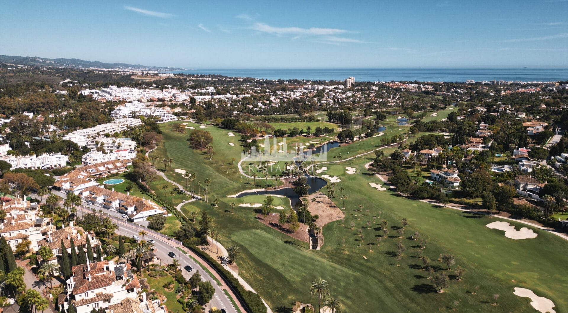 Luxury Penthouse with Panoramic Golf and sea Views in Las Alamandas