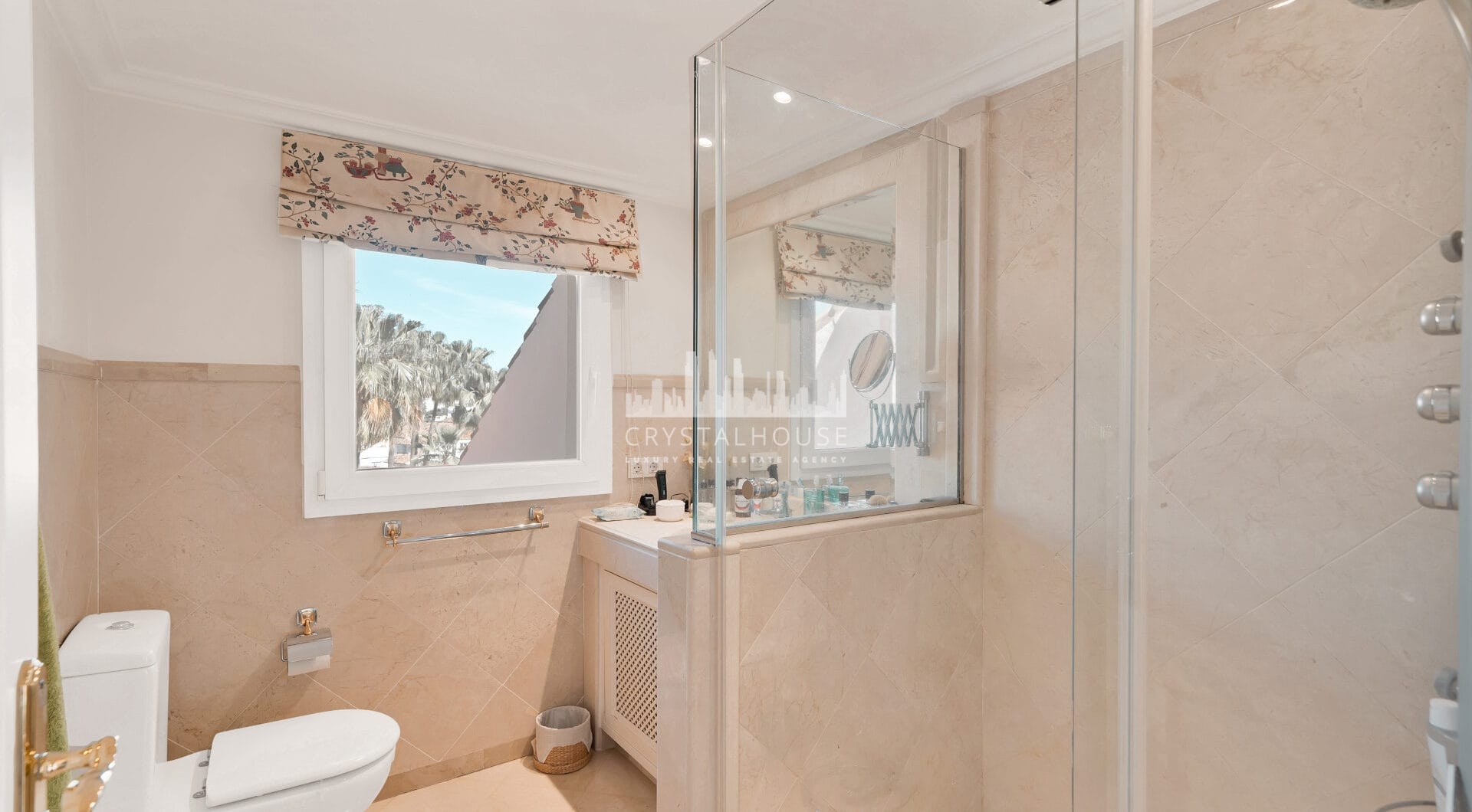 Luxury Penthouse with Panoramic Golf and sea Views in Las Alamandas
