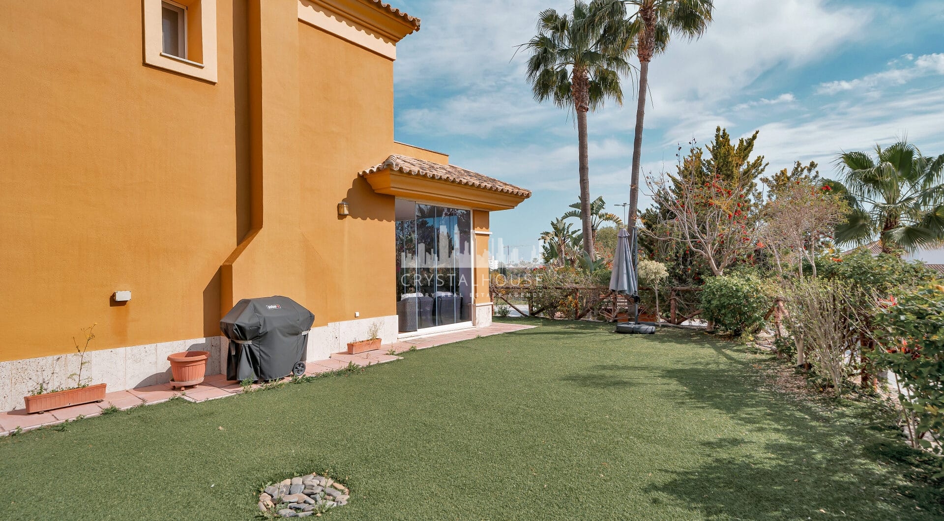 Elegant Semi-Detached Home in Santa Clara Golf – Sea Views, Private Garden &amp; Year-Round Terrace