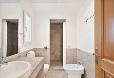 Elegant Semi-Detached Home in Santa Clara Golf – Sea Views, Private Garden &amp; Year-Round Terrace