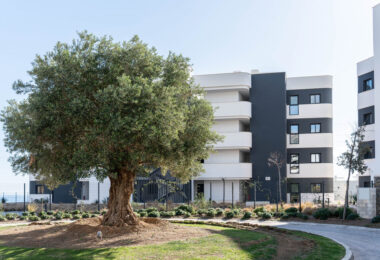 Discover the perfect blend of luxury and convenience with this brand-new corner apartment in the highly sought-after Higueron West.