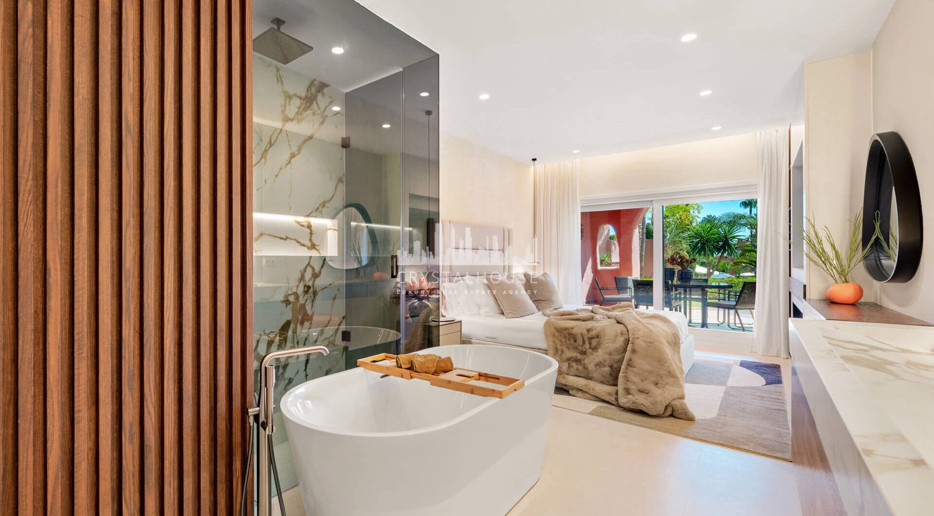 Amazing South facing 3 bedroom and 3-bathroom ground floor apartment