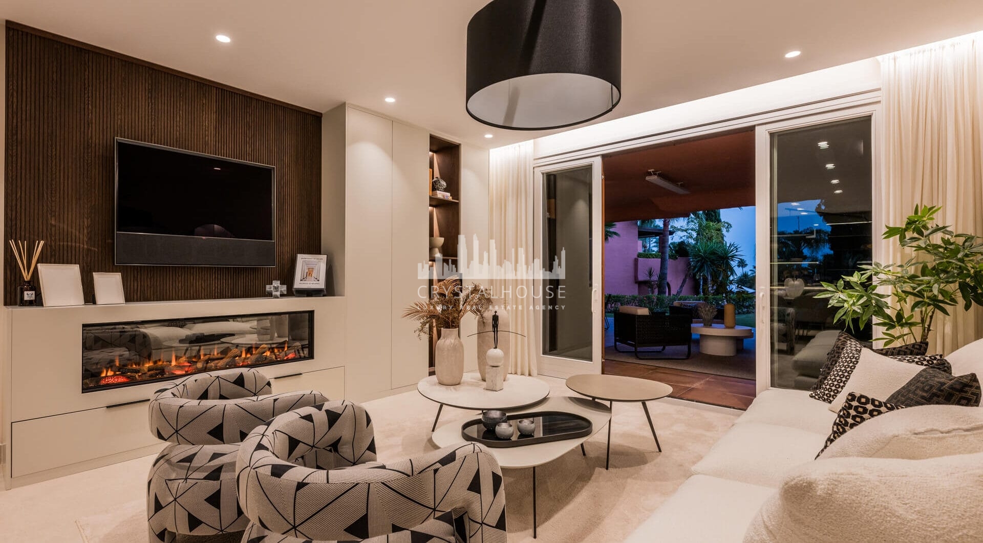 Amazing South facing 3 bedroom and 3-bathroom ground floor apartment