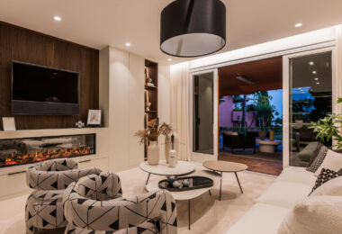 Amazing South facing 3 bedroom and 3-bathroom ground floor apartment