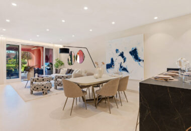 Amazing South facing 3 bedroom and 3-bathroom ground floor apartment