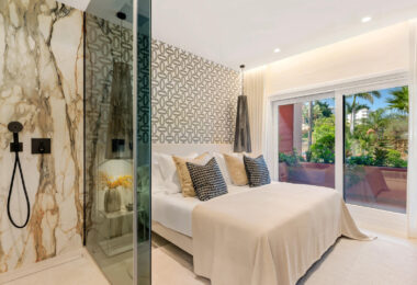 Amazing South facing 3 bedroom and 3-bathroom ground floor apartment