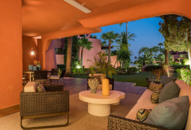 Amazing South facing 3 bedroom and 3-bathroom ground floor apartment