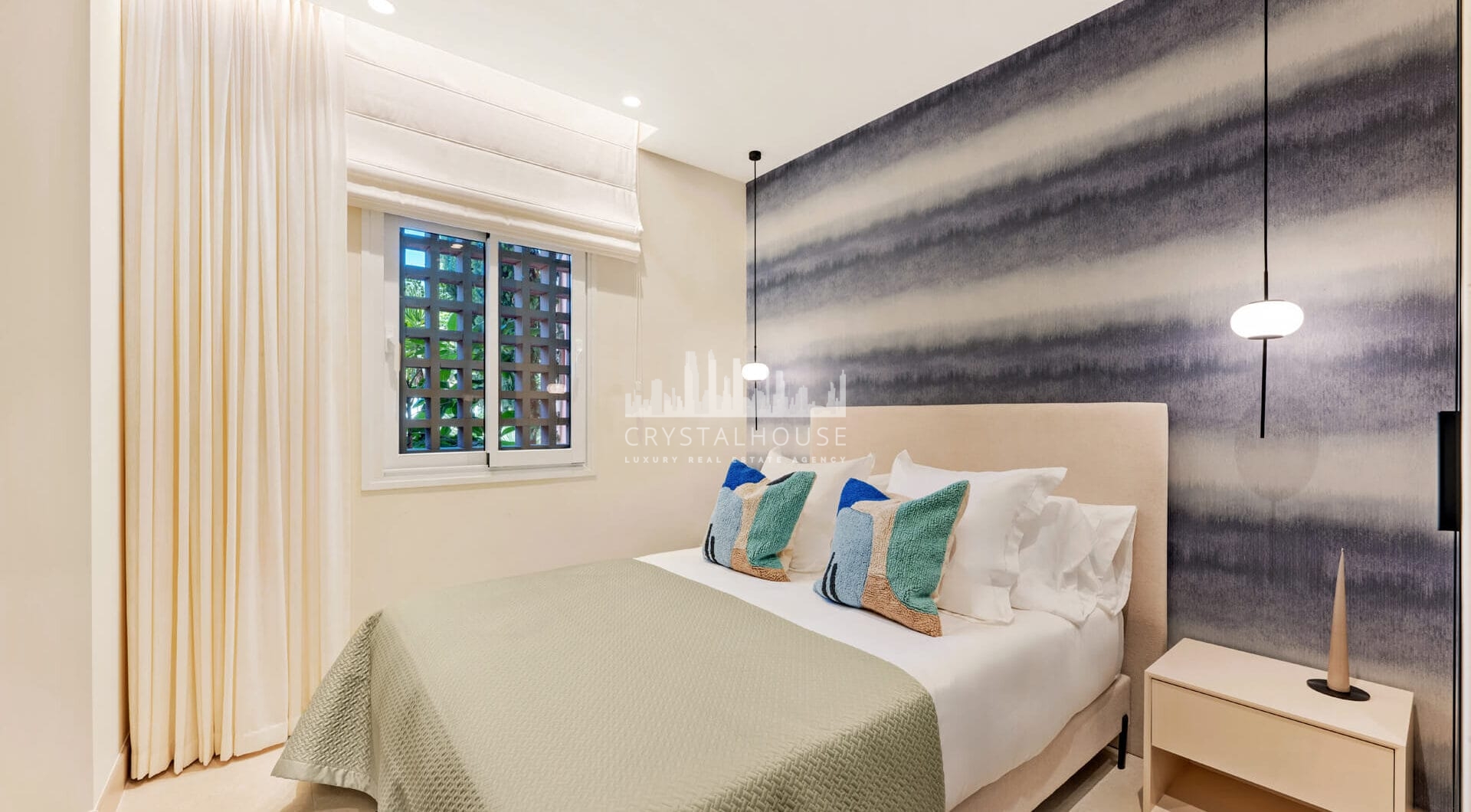 Amazing South facing 3 bedroom and 3-bathroom ground floor apartment