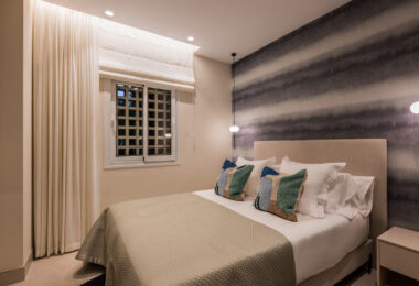 Amazing South facing 3 bedroom and 3-bathroom ground floor apartment