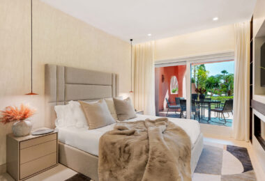Amazing South facing 3 bedroom and 3-bathroom ground floor apartment