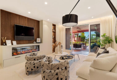 Amazing South facing 3 bedroom and 3-bathroom ground floor apartment