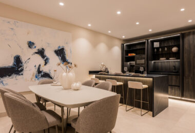 Amazing South facing 3 bedroom and 3-bathroom ground floor apartment