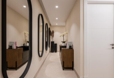 Amazing South facing 3 bedroom and 3-bathroom ground floor apartment