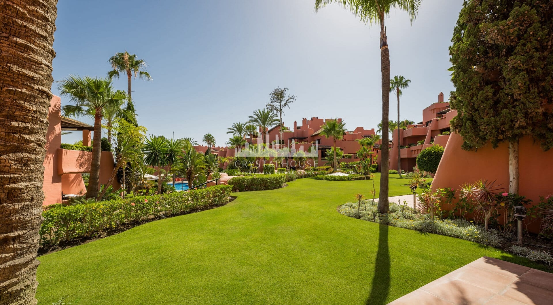 Amazing South facing 3 bedroom and 3-bathroom ground floor apartment