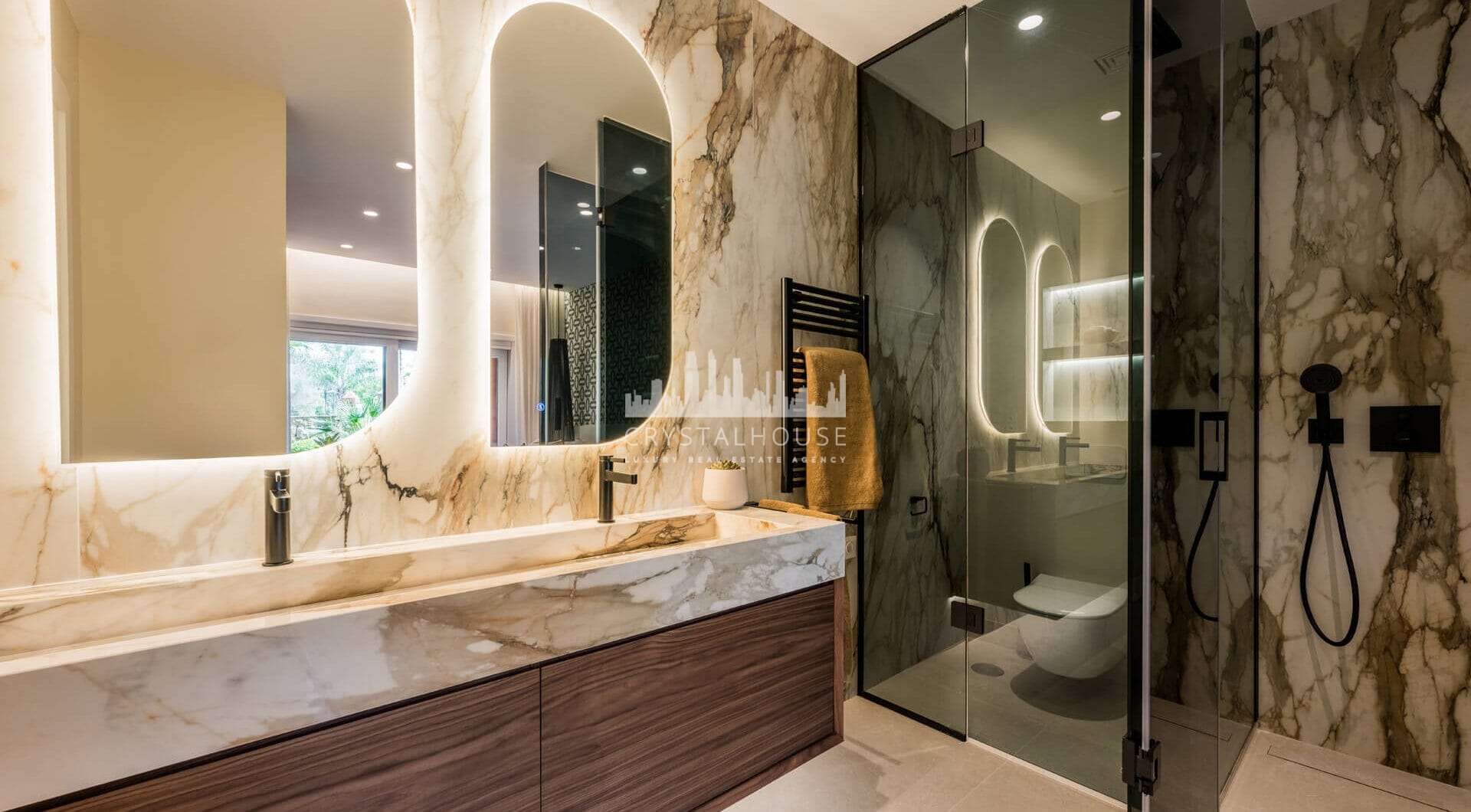 Amazing South facing 3 bedroom and 3-bathroom ground floor apartment