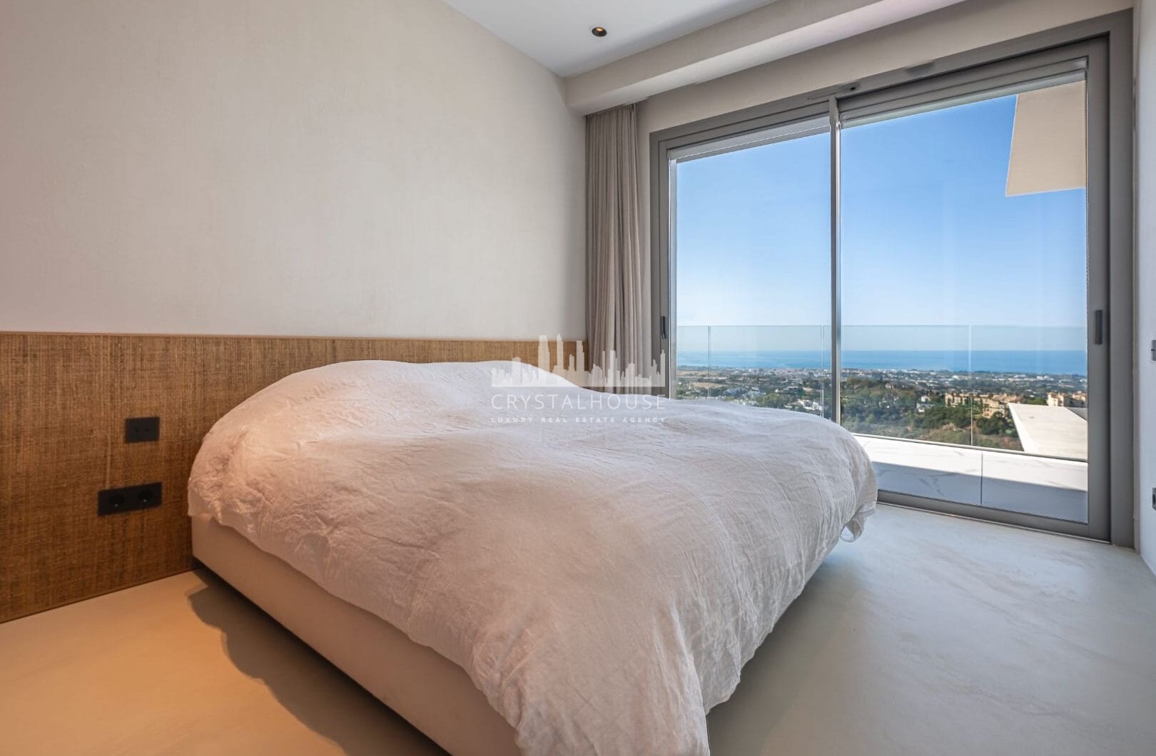 STUNNING CORNER MIDDLE FLOOR APARTMENT WITH PANORAMIC GOLF &amp; SEA VIEWS