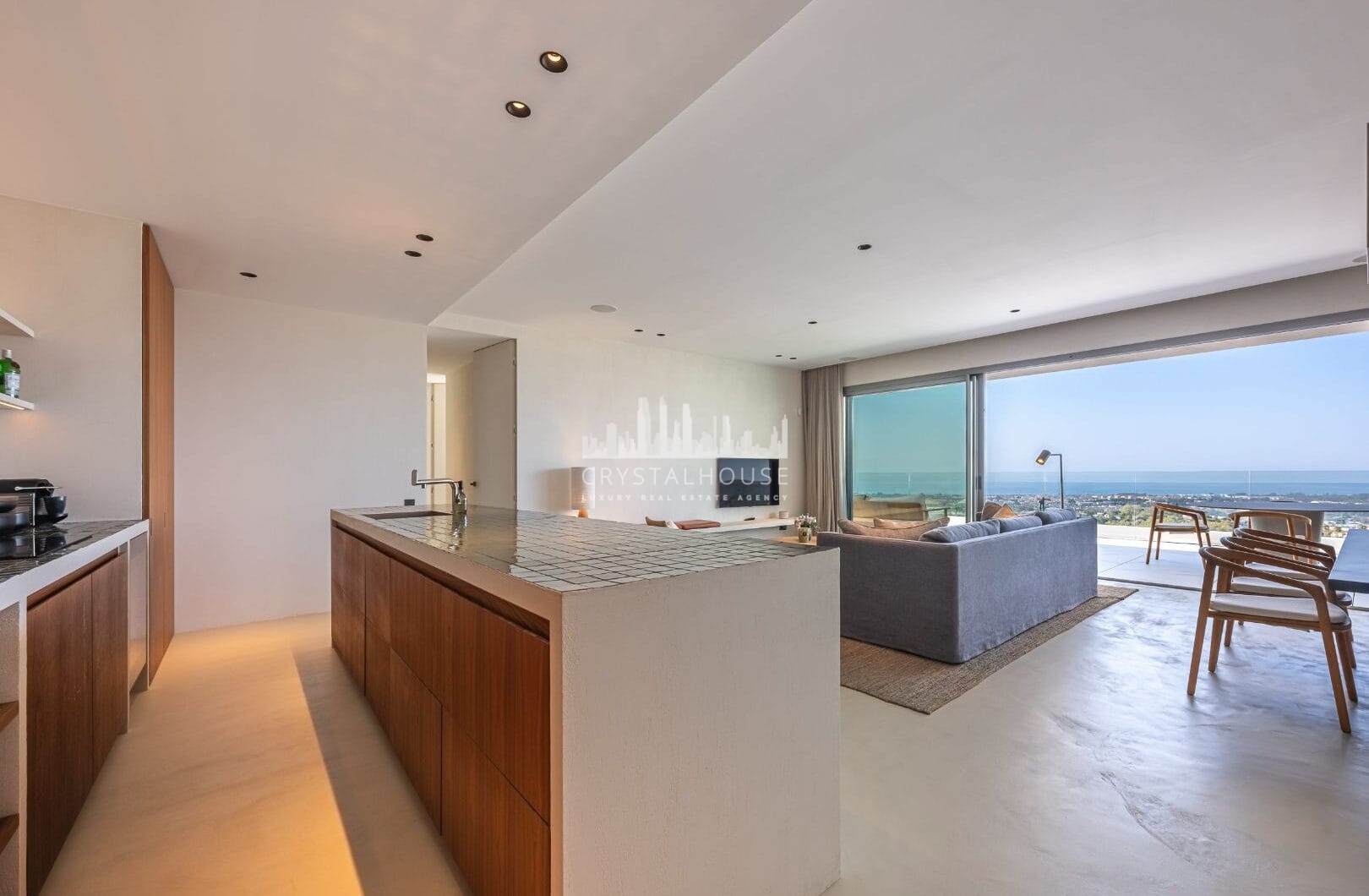 STUNNING CORNER MIDDLE FLOOR APARTMENT WITH PANORAMIC GOLF &amp; SEA VIEWS