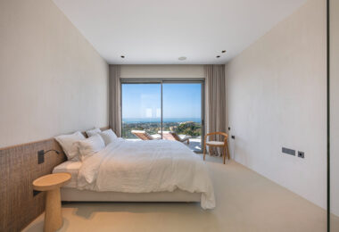 STUNNING CORNER MIDDLE FLOOR APARTMENT WITH PANORAMIC GOLF &amp; SEA VIEWS