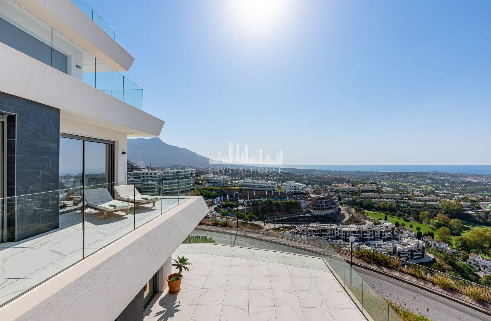 STUNNING CORNER MIDDLE FLOOR APARTMENT WITH PANORAMIC GOLF &amp; SEA VIEWS