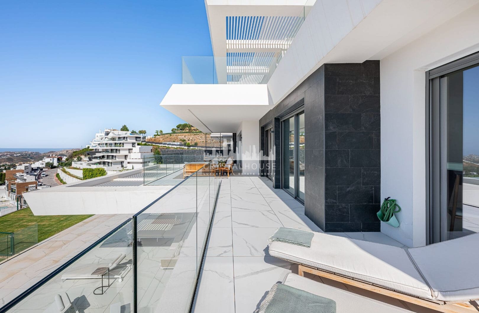 STUNNING CORNER MIDDLE FLOOR APARTMENT WITH PANORAMIC GOLF &amp; SEA VIEWS