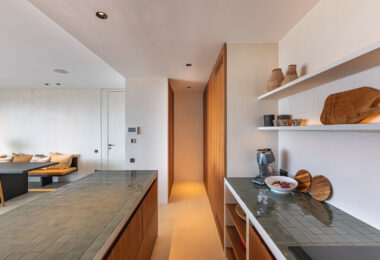 STUNNING CORNER MIDDLE FLOOR APARTMENT WITH PANORAMIC GOLF &amp; SEA VIEWS