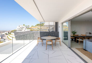 STUNNING CORNER MIDDLE FLOOR APARTMENT WITH PANORAMIC GOLF &amp; SEA VIEWS