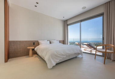 STUNNING CORNER MIDDLE FLOOR APARTMENT WITH PANORAMIC GOLF &amp; SEA VIEWS