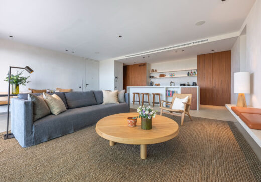 STUNNING CORNER MIDDLE FLOOR APARTMENT WITH PANORAMIC GOLF &amp; SEA VIEWS