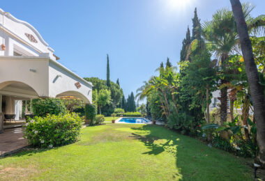 Villa Penati - Andalucian villa with 24h security