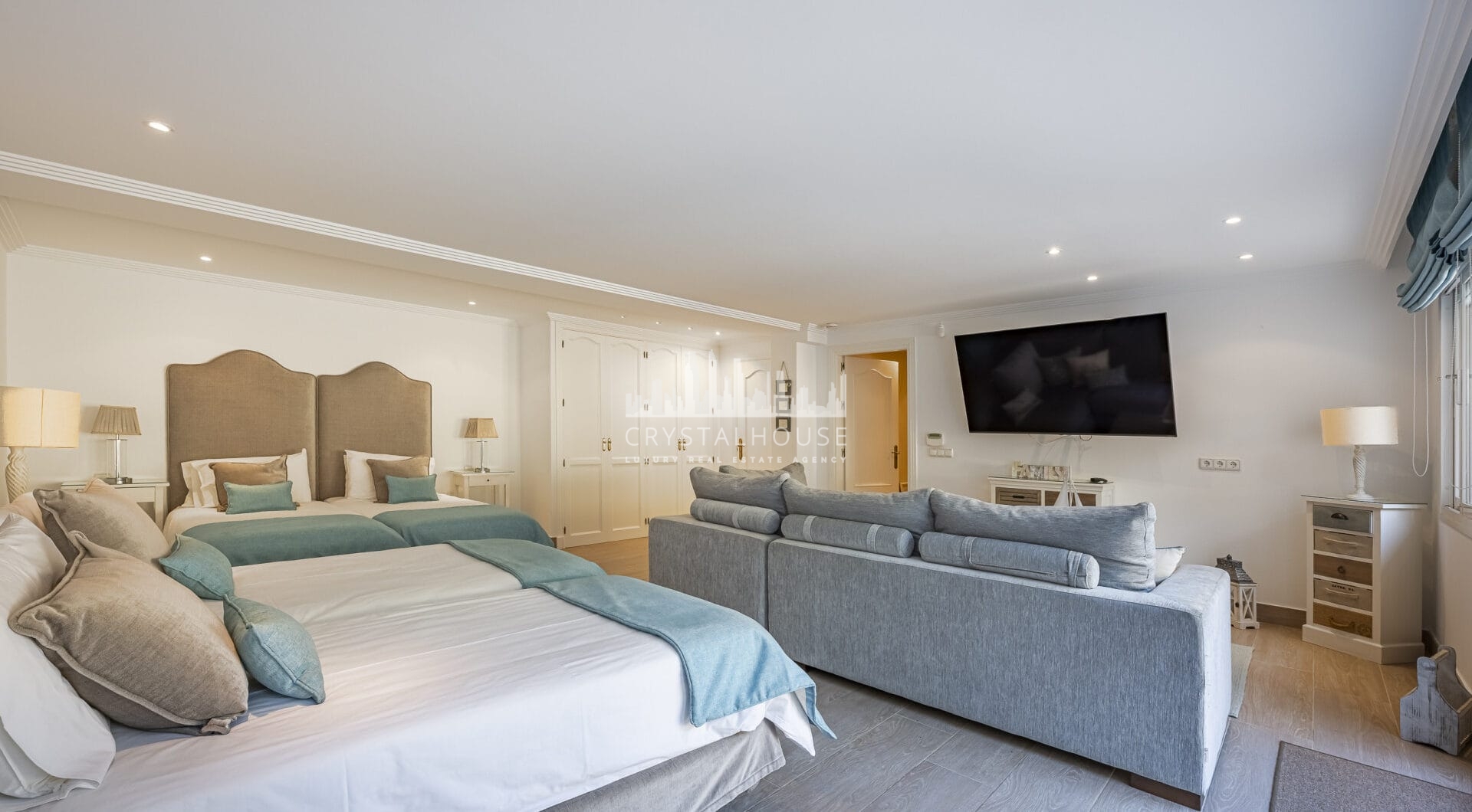 Villa Penati - Andalucian villa with 24h security