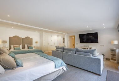 Villa Penati - Andalucian villa with 24h security