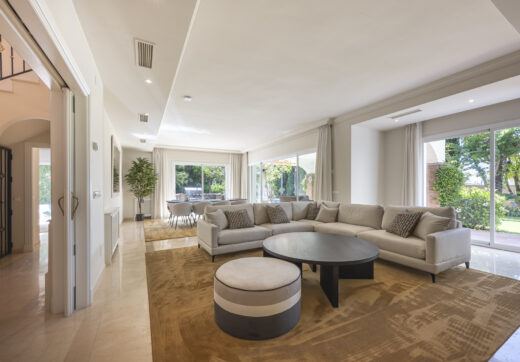 Villa Penati - Andalucian villa with 24h security
