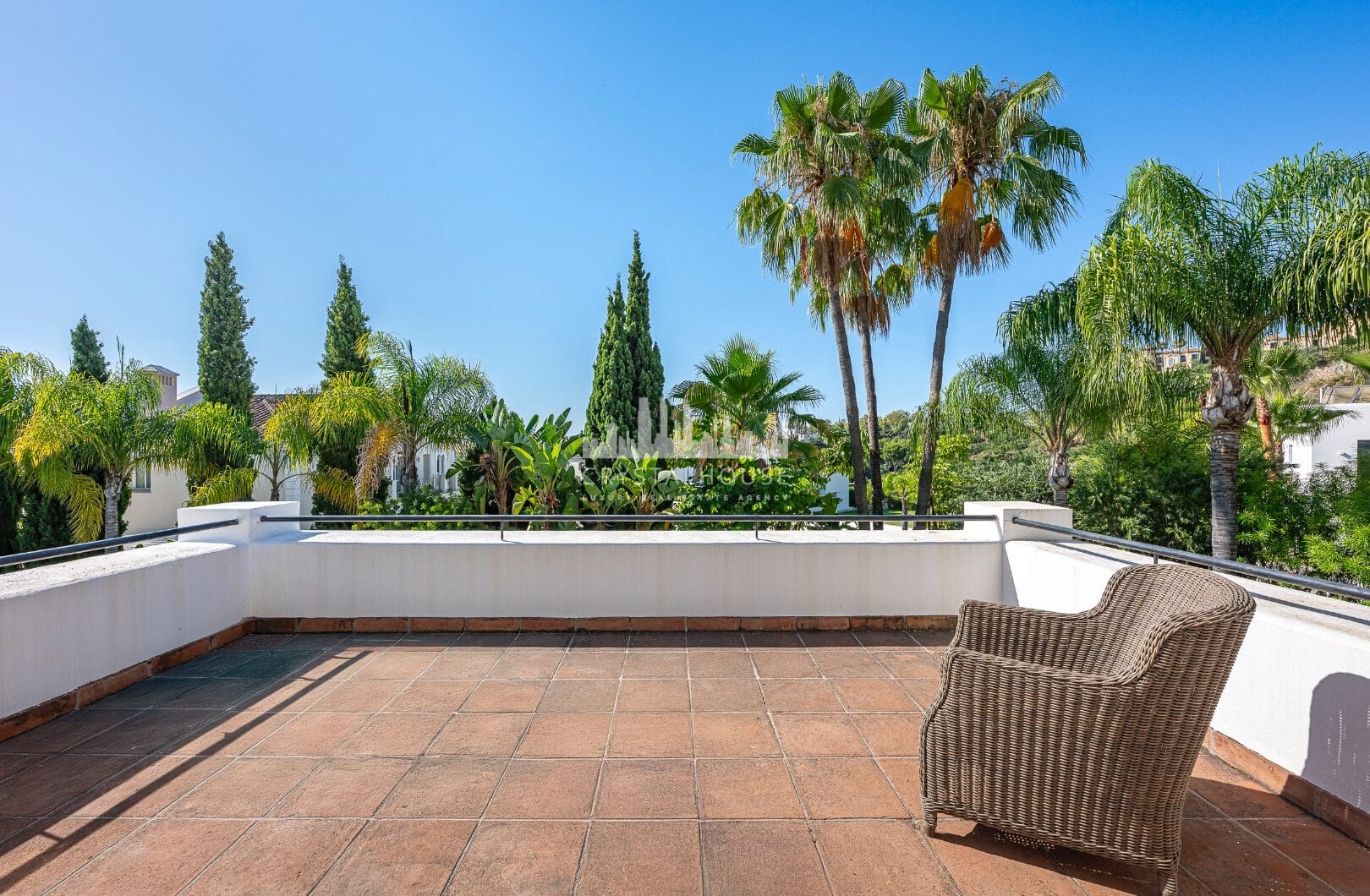 Villa Penati - Andalucian villa with 24h security