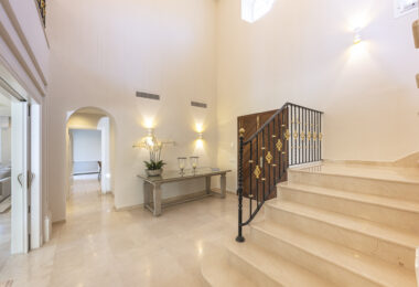 Villa Penati - Andalucian villa with 24h security
