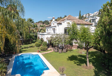 Villa Penati - Andalucian villa with 24h security