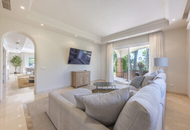 Villa Penati - Andalucian villa with 24h security