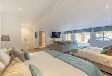 Villa Penati - Andalucian villa with 24h security