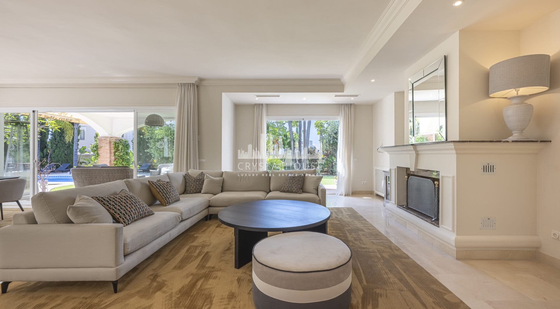 Villa Penati - Andalucian villa with 24h security