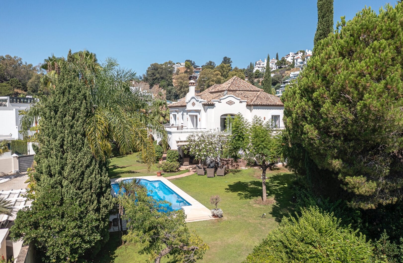 Villa Penati - Andalucian villa with 24h security