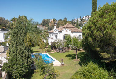 Villa Penati - Andalucian villa with 24h security