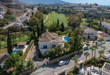 Villa Penati - Andalucian villa with 24h security