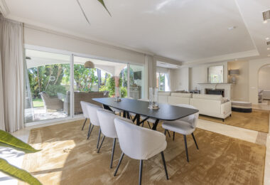 Villa Penati - Andalucian villa with 24h security