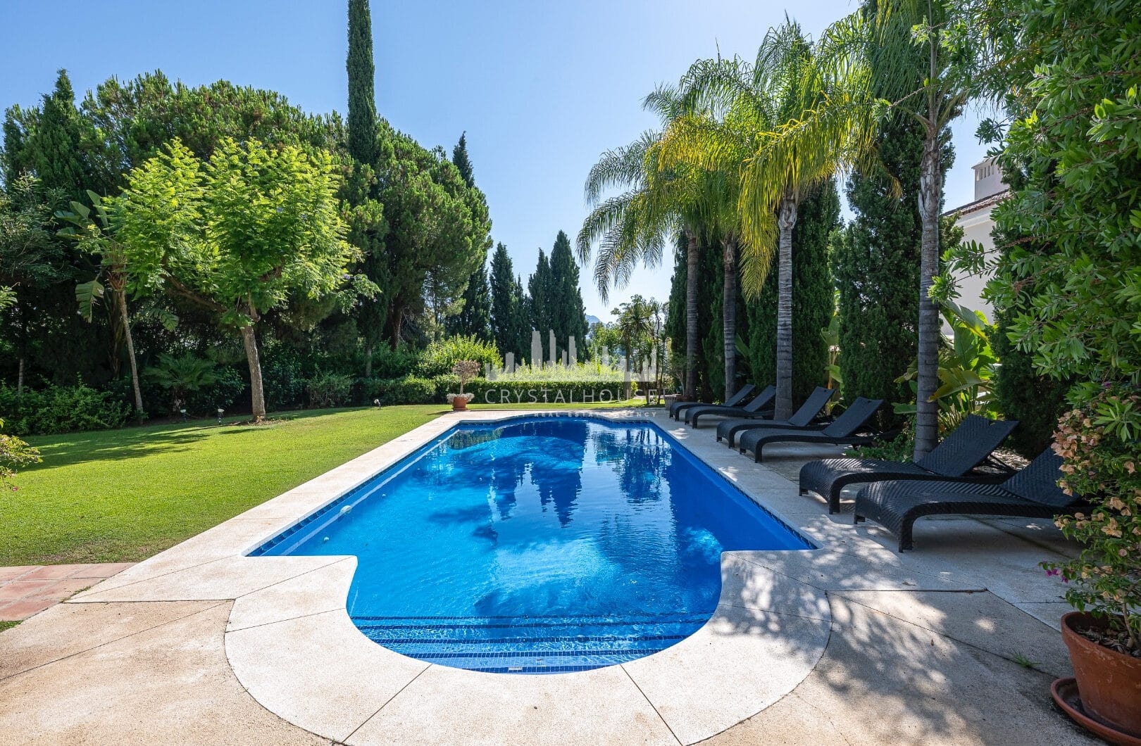 Villa Penati - Andalucian villa with 24h security