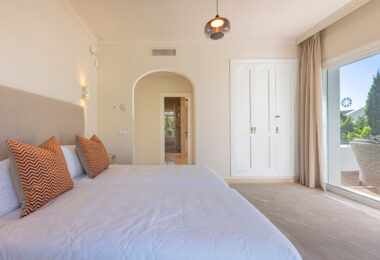 Villa Penati - Andalucian villa with 24h security