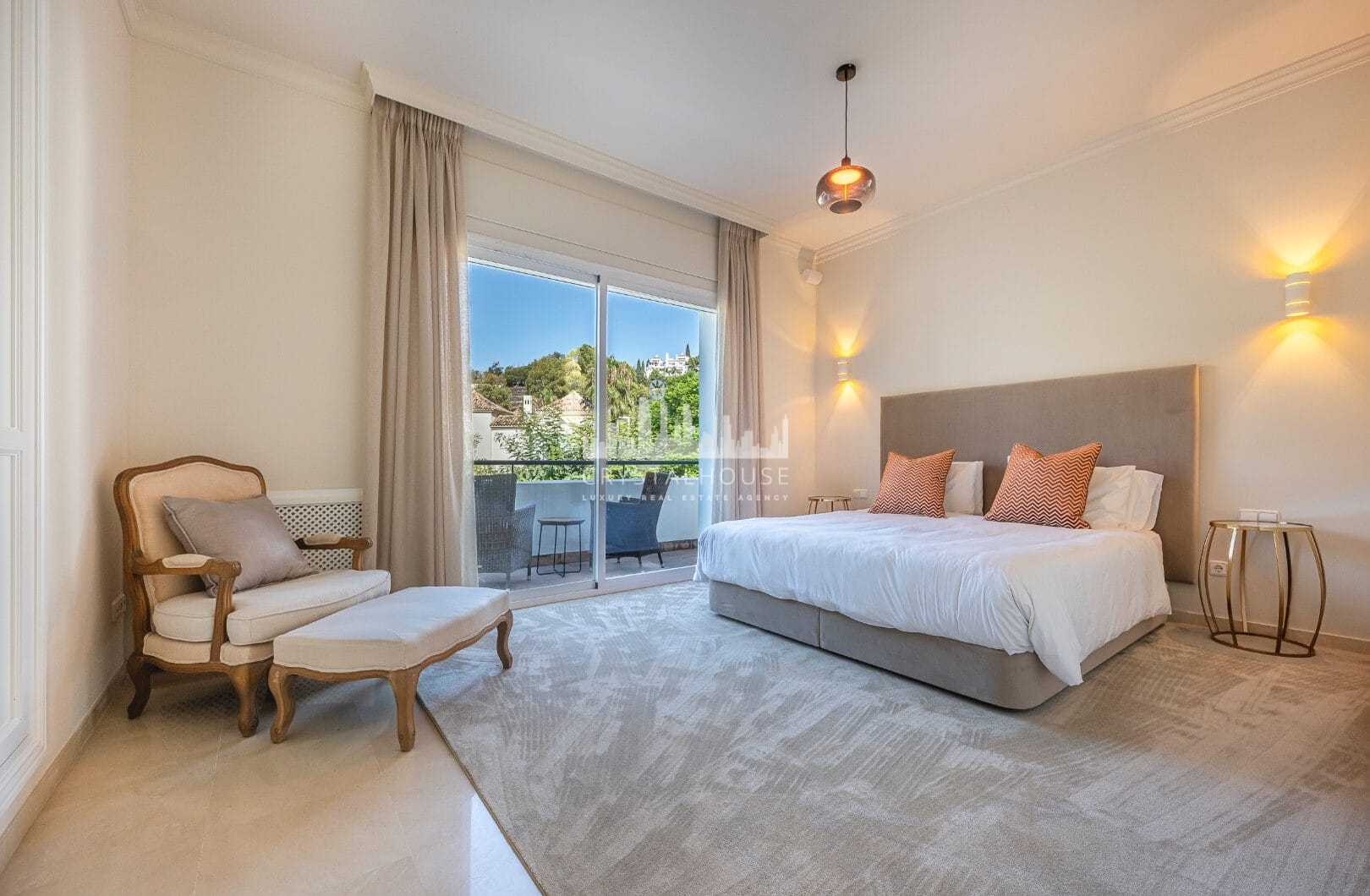Villa Penati - Andalucian villa with 24h security