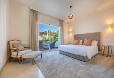 Villa Penati - Andalucian villa with 24h security