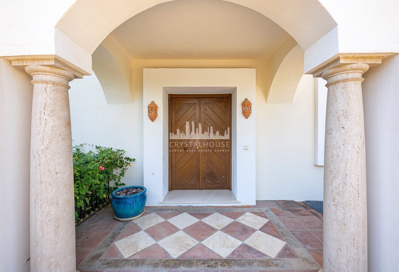 Villa Penati - Andalucian villa with 24h security