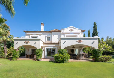Villa Penati - Andalucian villa with 24h security