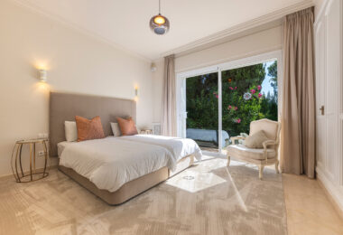 Villa Penati - Andalucian villa with 24h security